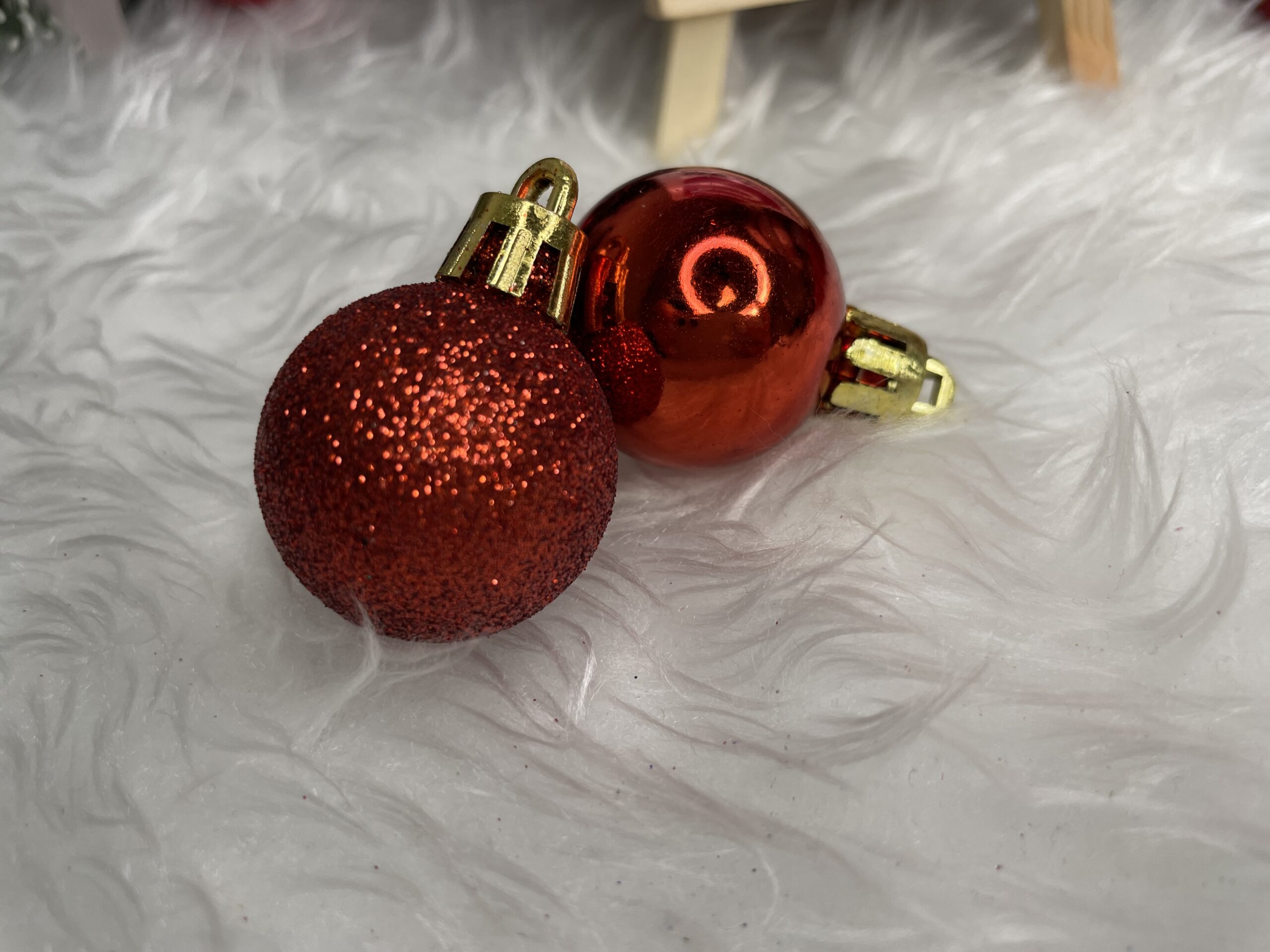 Set globuri de Craciun, 30 bucati, 3 modele, 3cm, rosu Household NewTrend