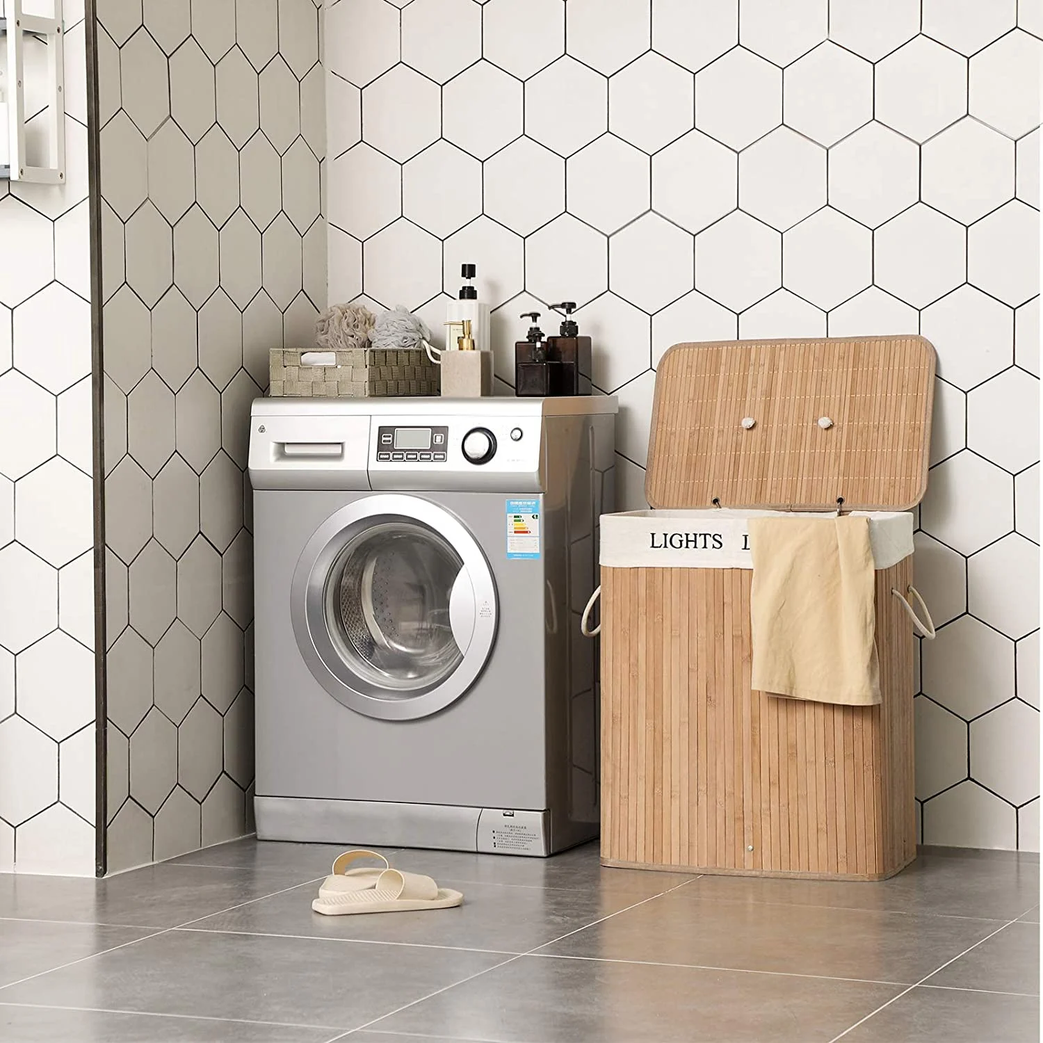 SONGMICS Cos de rufe din bambus cu capac, 2 compartimente, sac detasabil, volum 100L, 52x32x62cm, maro Household NewTrend