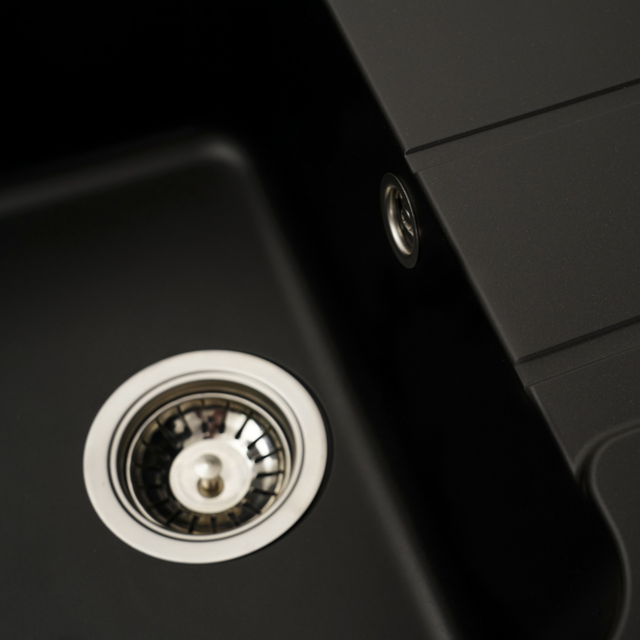 Chiuvetă din compozit de granit pentru bucătărie ELEFANT PREMIUM 7850 VERONA Negru 775 x 495 mm Innovative ReliableTools