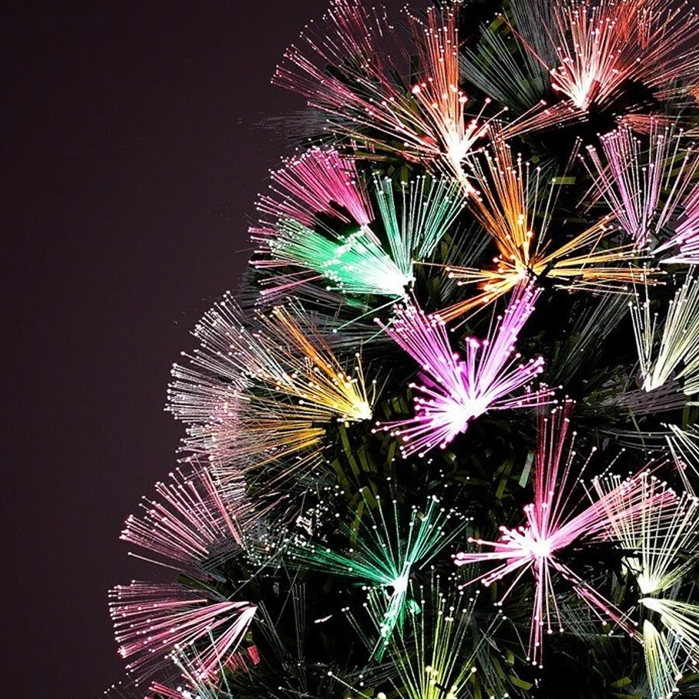 Brad artificial cu fibra optica lunga, ramuri flexibile, 210 cm, suport metalic inclus MultiMark GlobalProd