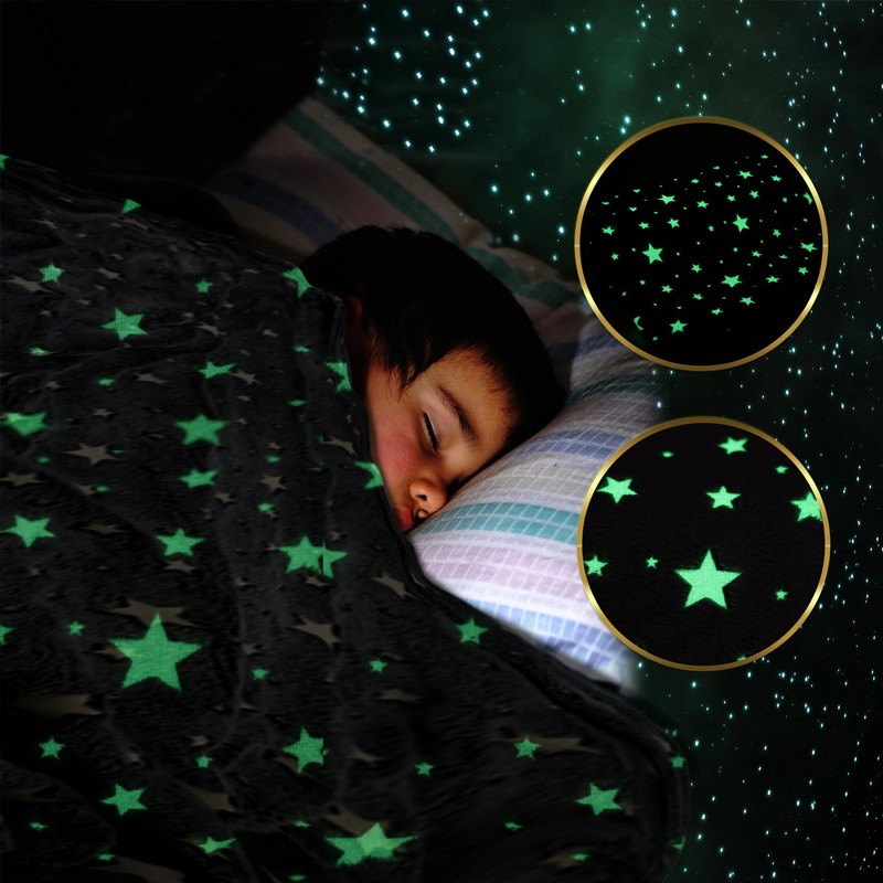 Patura fosforescenta 150x200 cm, stelute glow in the dark, moale si confortabila MultiMark GlobalProd