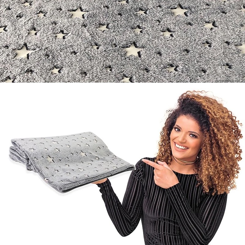 Patura fosforescenta 150x200 cm, stelute glow in the dark, moale si confortabila MultiMark GlobalProd