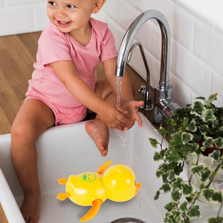 Jucarie de baie ratusca plutitoare, cheita pentru inot, 12.5x10x5.5 cm MultiMark GlobalProd