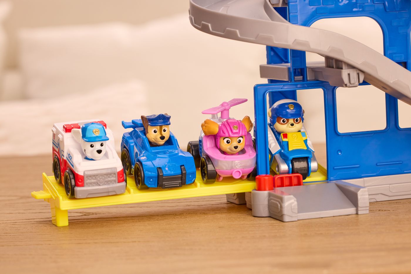 PATRULA CATELUSILOR CAUTARE SI SALVARE SET DE JOACA CU LANSATOR FIGURINE SI ACCESORII SuperHeroes ToysZone