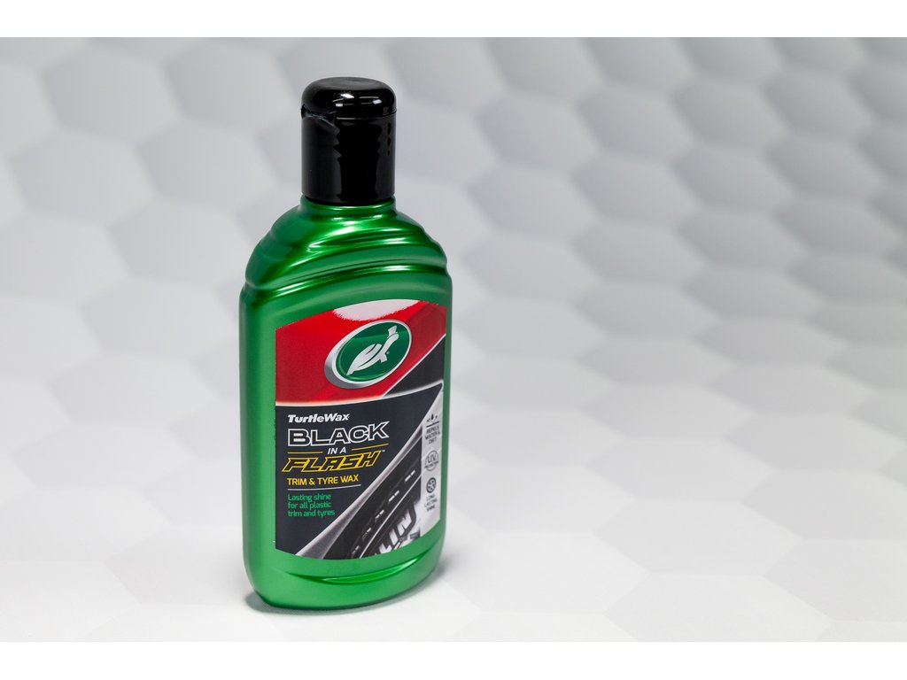 Solutie pentru restaurat elemente plastic exterior si anvelope Turtle Wax 52855 GL Black in A Flash 300ml AutoDrive ProParts