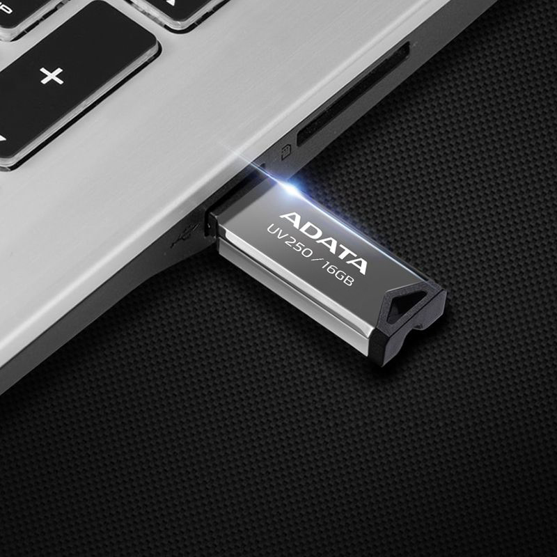 Stick USB ADATA UV250 16GB metalic, USB 2.0