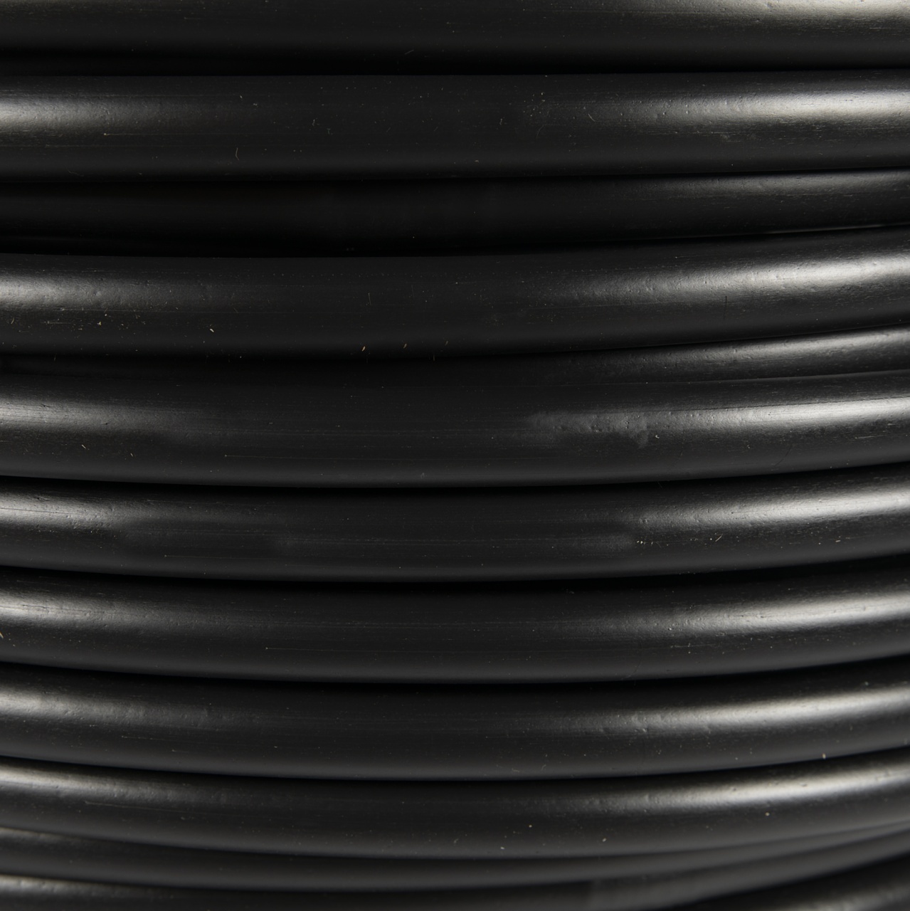 Tub de picurare ECO Ø20 mm, 40 cm, 4 l/h, grosime 1.2 mm, colac 300 m – Micul Fermier GF-2129