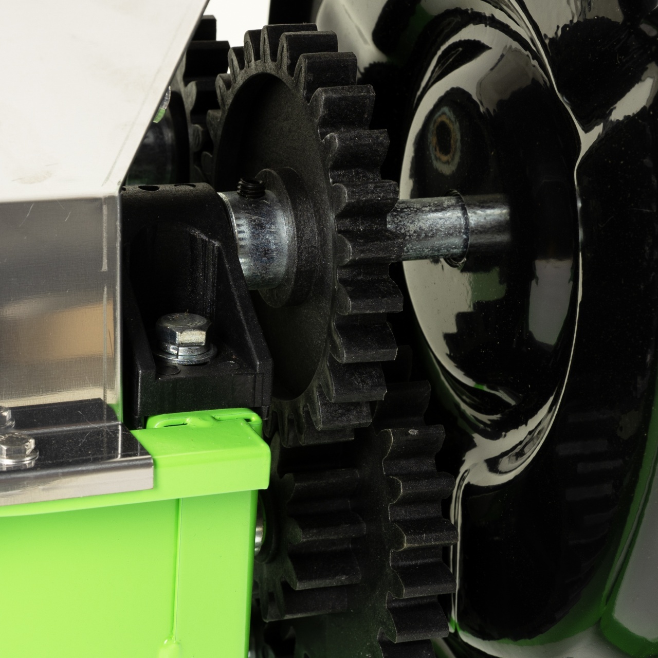 Zdrobitor struguri manual cu desciorchinator Micul Fermier, cuva 30L, productivitate 600 kg/h