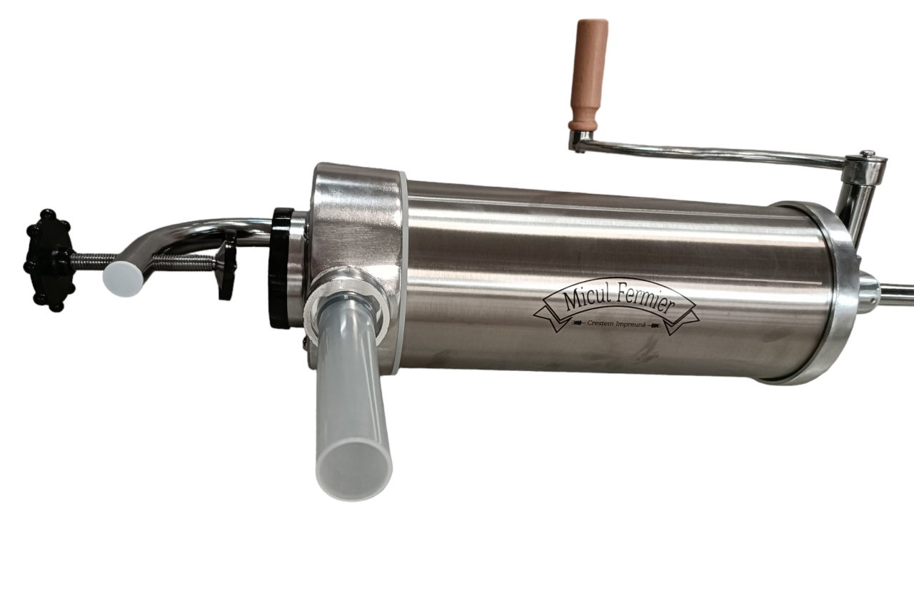 Mașină de umplut cârnați verticală 3 kg din inox, cu 5 pâlnii – Micul Fermier