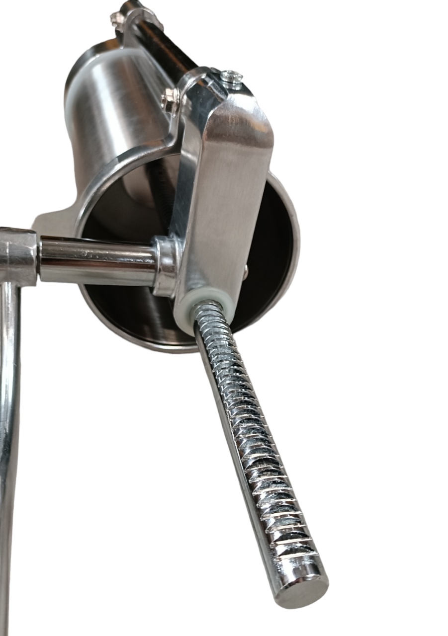 Mașină de umplut cârnați verticală 3 kg din inox, cu 5 pâlnii – Micul Fermier