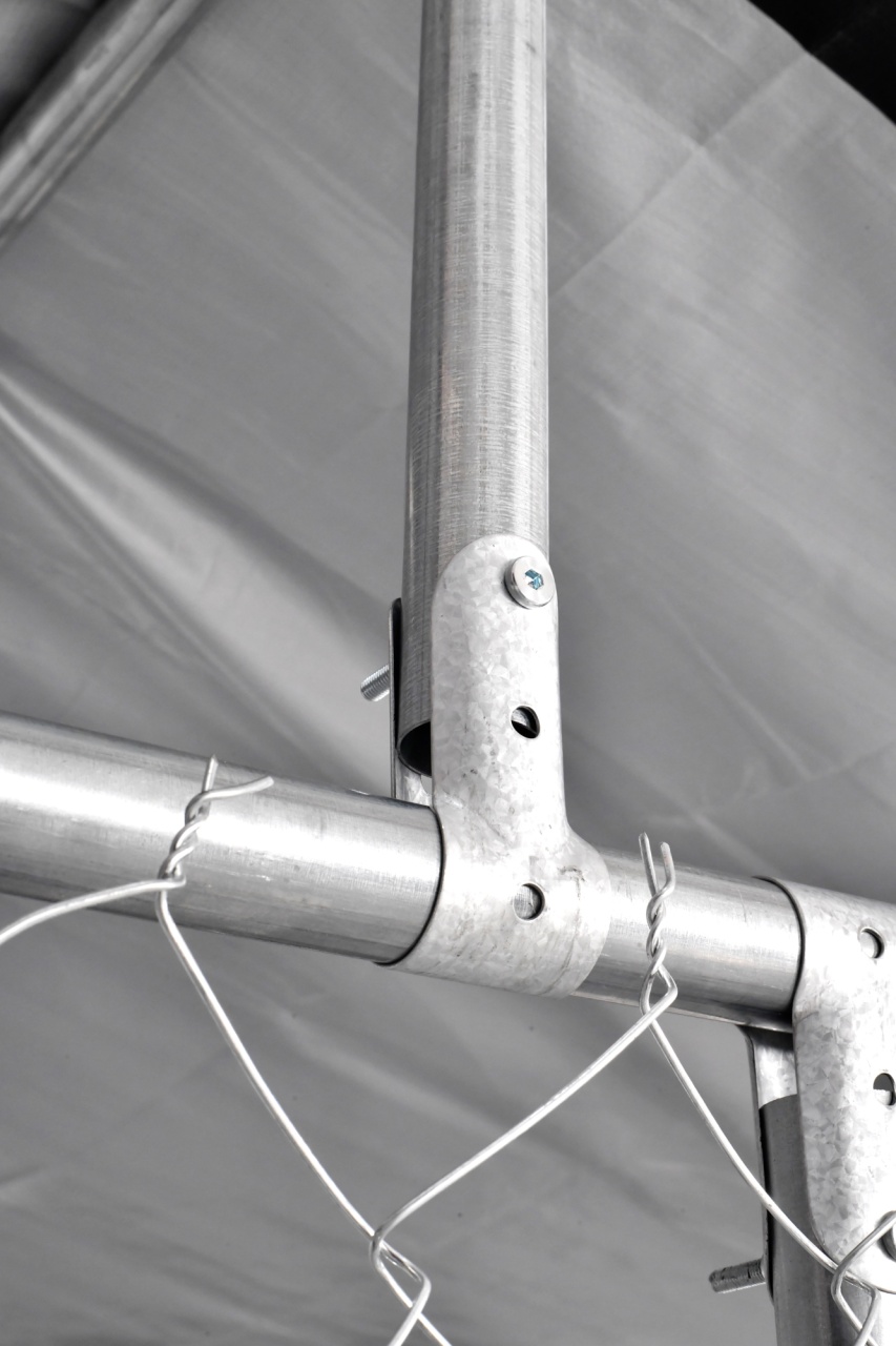 Tarc exterior pentru câini 2x2x1,5 m, oțel galvanizat, cu acoperiș și ușă cu zăvor