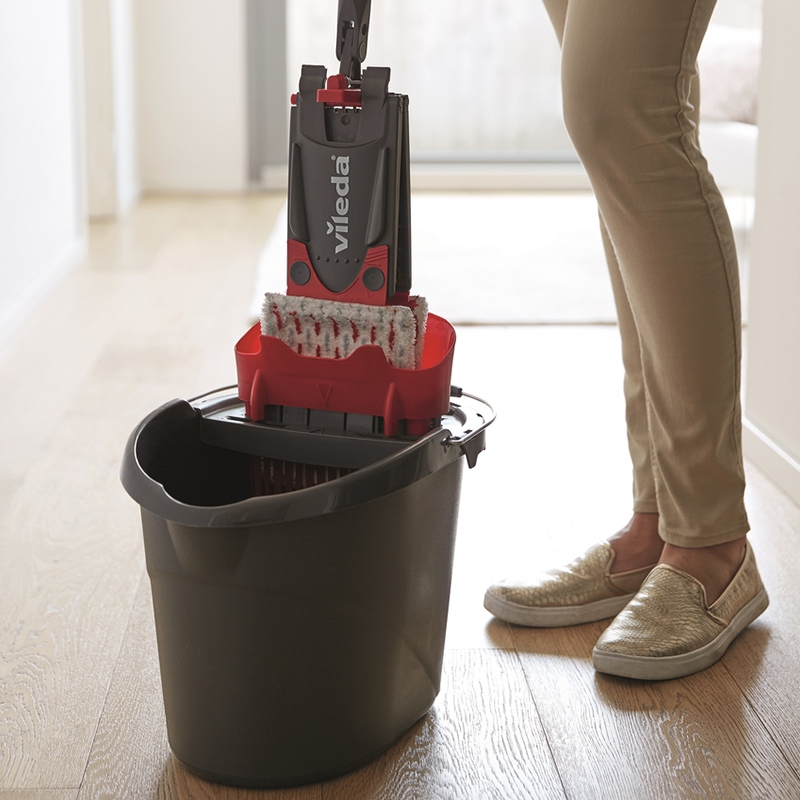 Set mop Vileda Ultramax cu găleată cu pedală și mop plat din microfibră