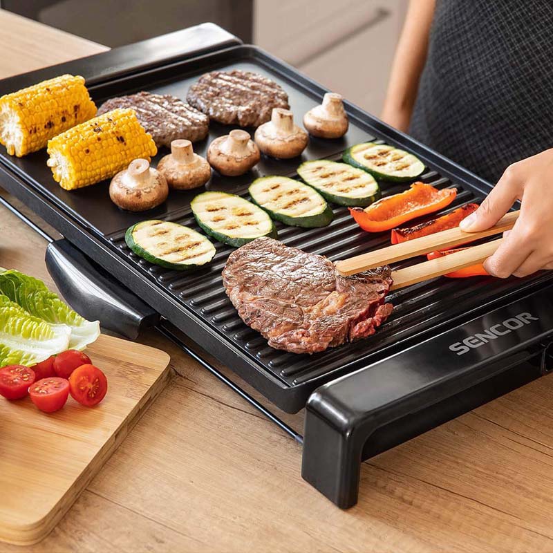 Grătar electric Sencor 2300W, suprafață mare 47x31 cm, antiaderent