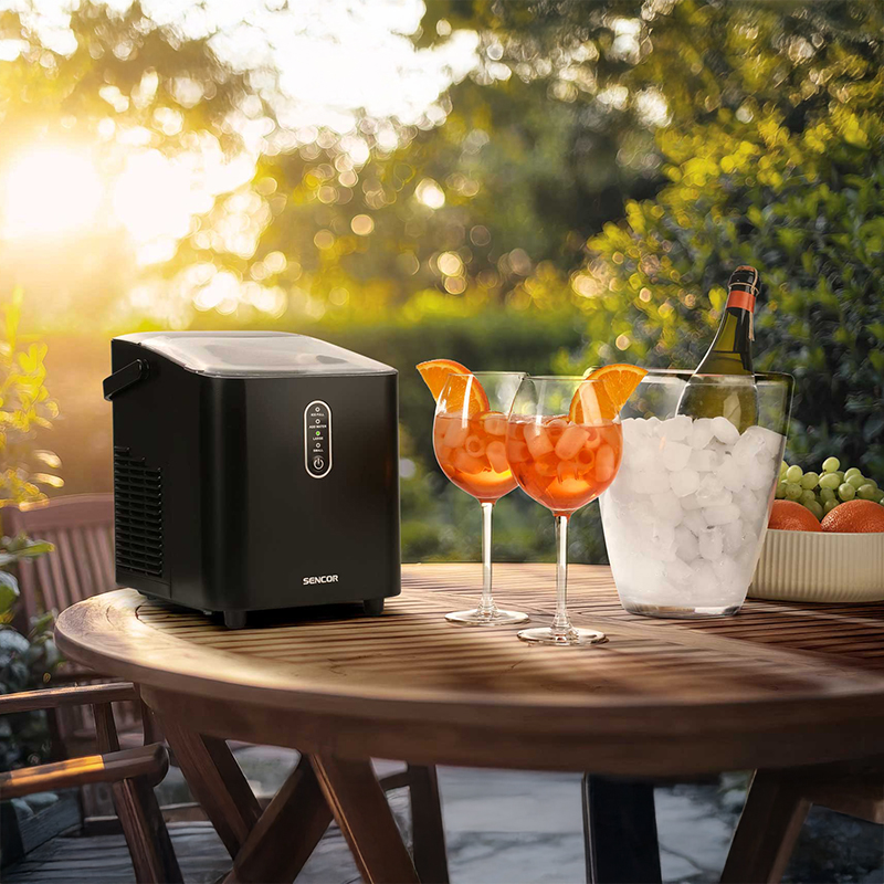 Aparat de făcut cuburi de gheață Sencor, 12 kg/zi, rezervor 1 L, negru