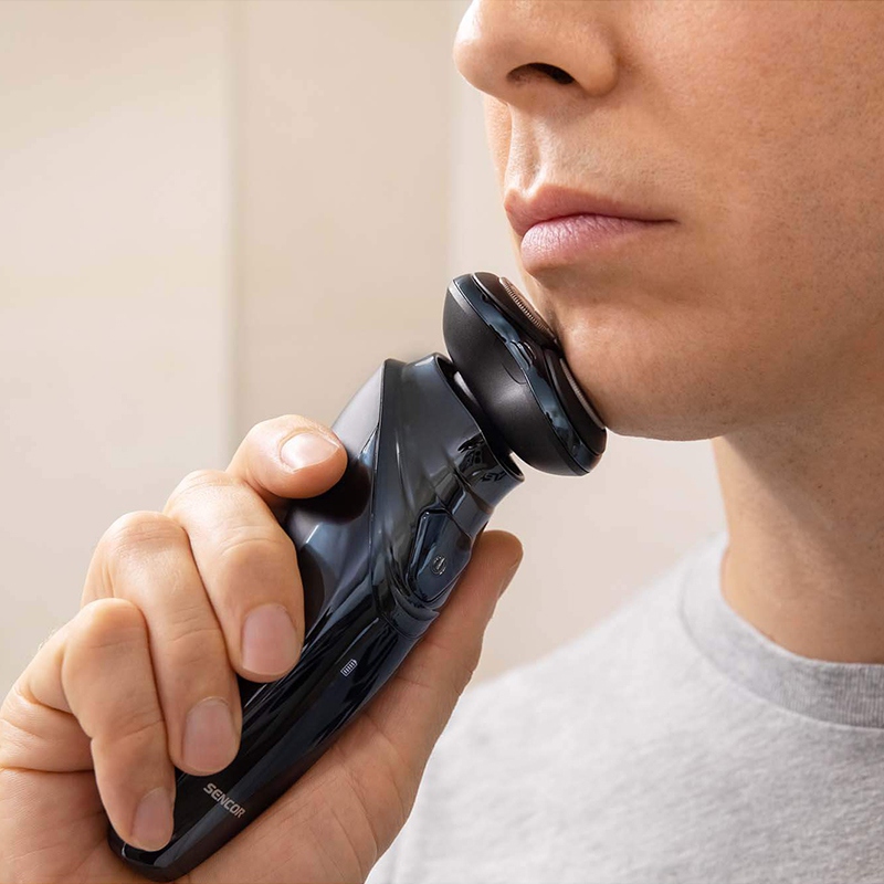Aparat de ras rotativ Sencor negru, cu acumulator Li-Ion, lavabil