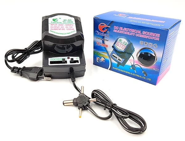 Alimentator universal reglabil 3–12V, 1200 mA, AC 220V, cu 4 mufe
