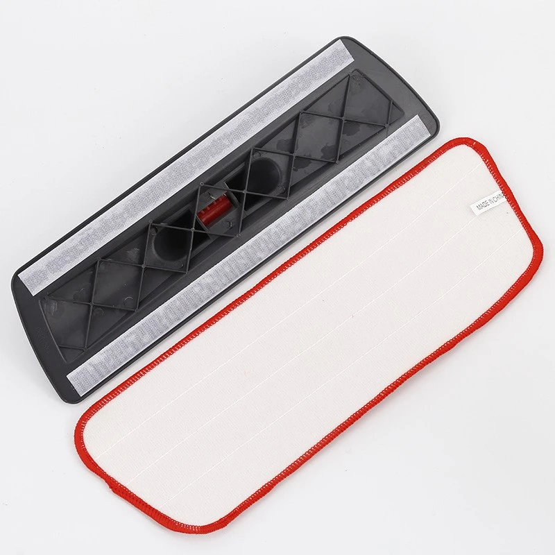 Mop cu pulverizator 750 ml, cap pivotant 180° si laveta din microfibra, multisuprafete