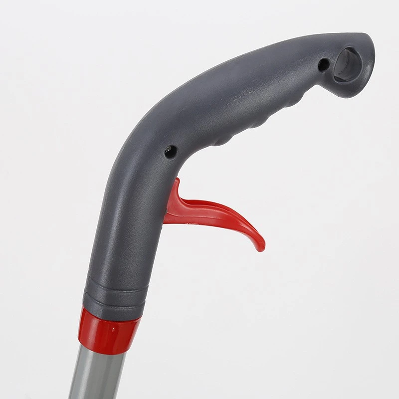 Mop cu pulverizator 750 ml, cap pivotant 180° si laveta din microfibra, multisuprafete