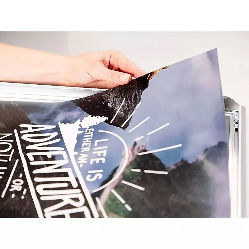 Ramă click A1 din aluminiu, argintie, pentru postere și afișe, montaj pe perete