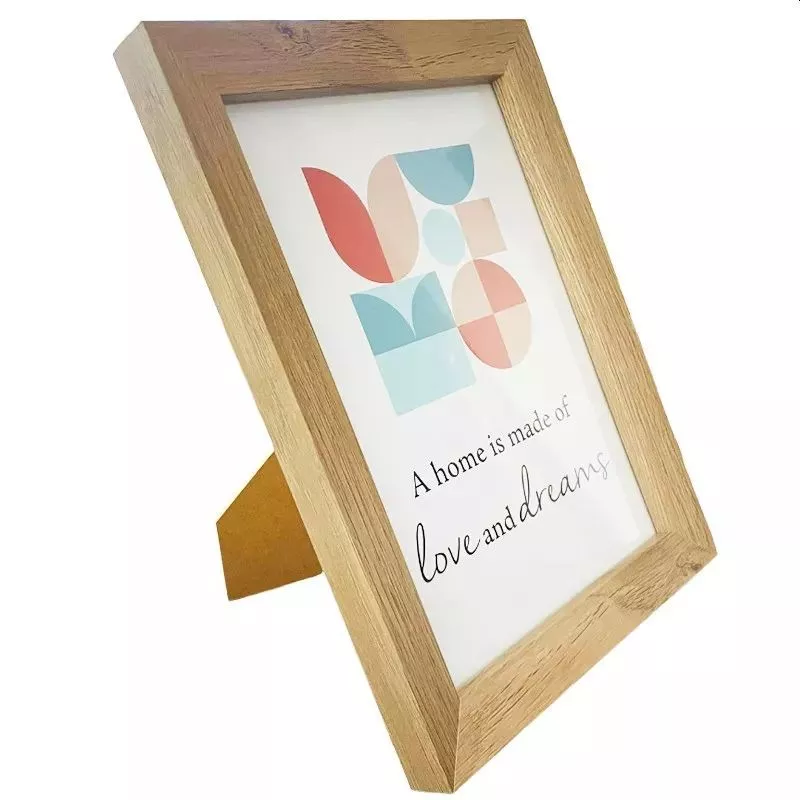 Ramă foto 10x15 cm din lemn natur, design clasic, pentru birou sau perete