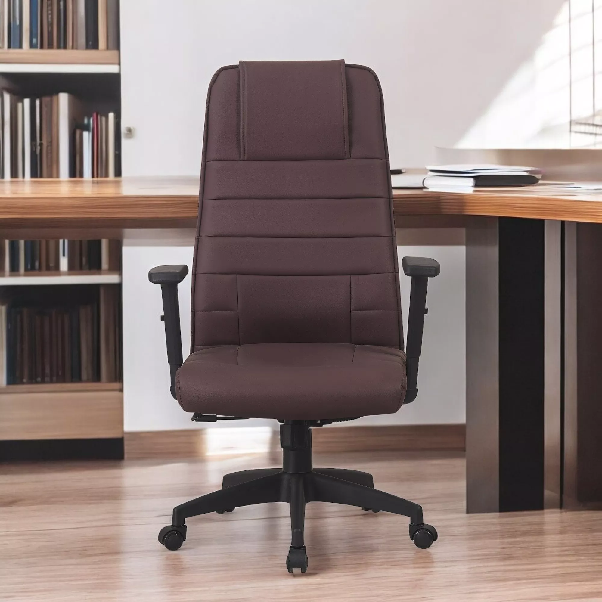 Scaun directorial ergonomic pentru birou, PVC maro, 150 kg, reglabil 116–126 cm