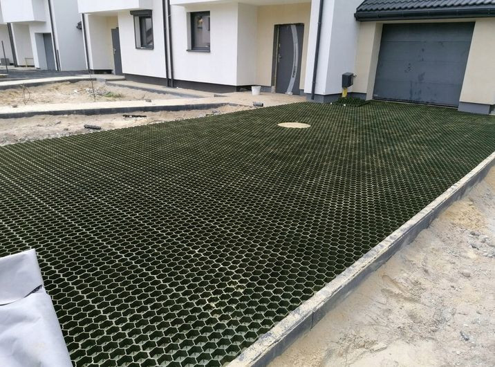 Grilă pavaj ecologic tip fagure pentru parcări verzi 60x40x4 cm, 480 t/mp