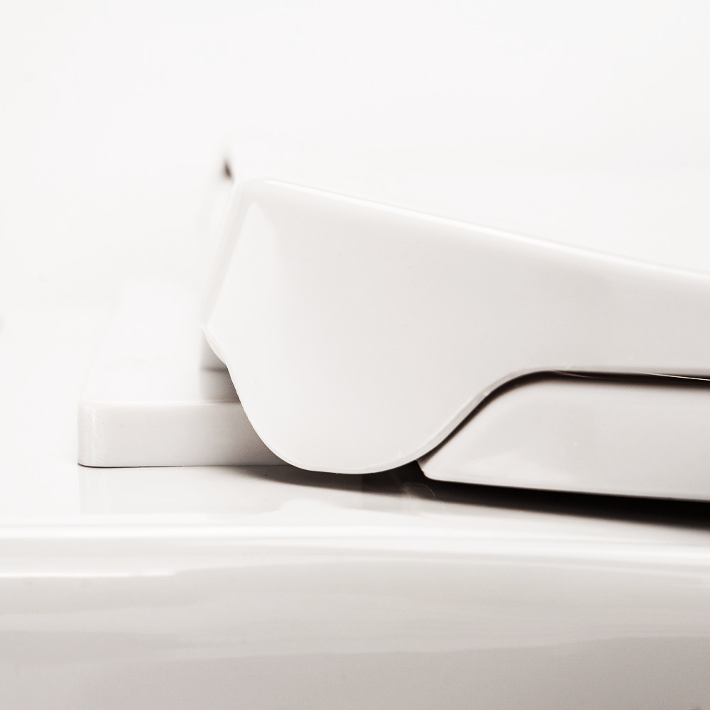 Vas WC suspendat Leziter Roya din ceramica alba, cu capac soft-close si scaun