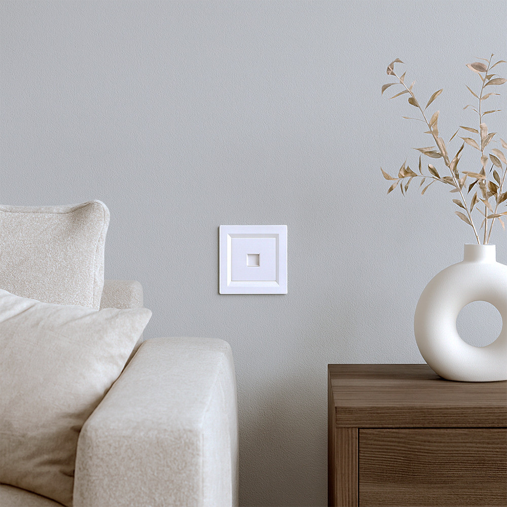 Priză UTP RJ45 Leziter Nova cu cadru alb, montaj îngropat, IP20