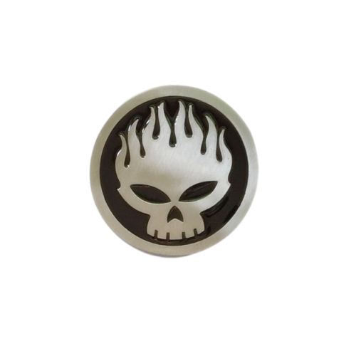 Ornament auto „Cap în Flăcări” 6,5 cm, autoadeziv, crom-negru/roșu (CP5)