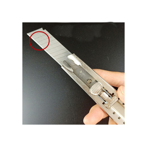 Cutter profesional metalic pentru folie si ambalare, cu blocare lama (Cod 1886)