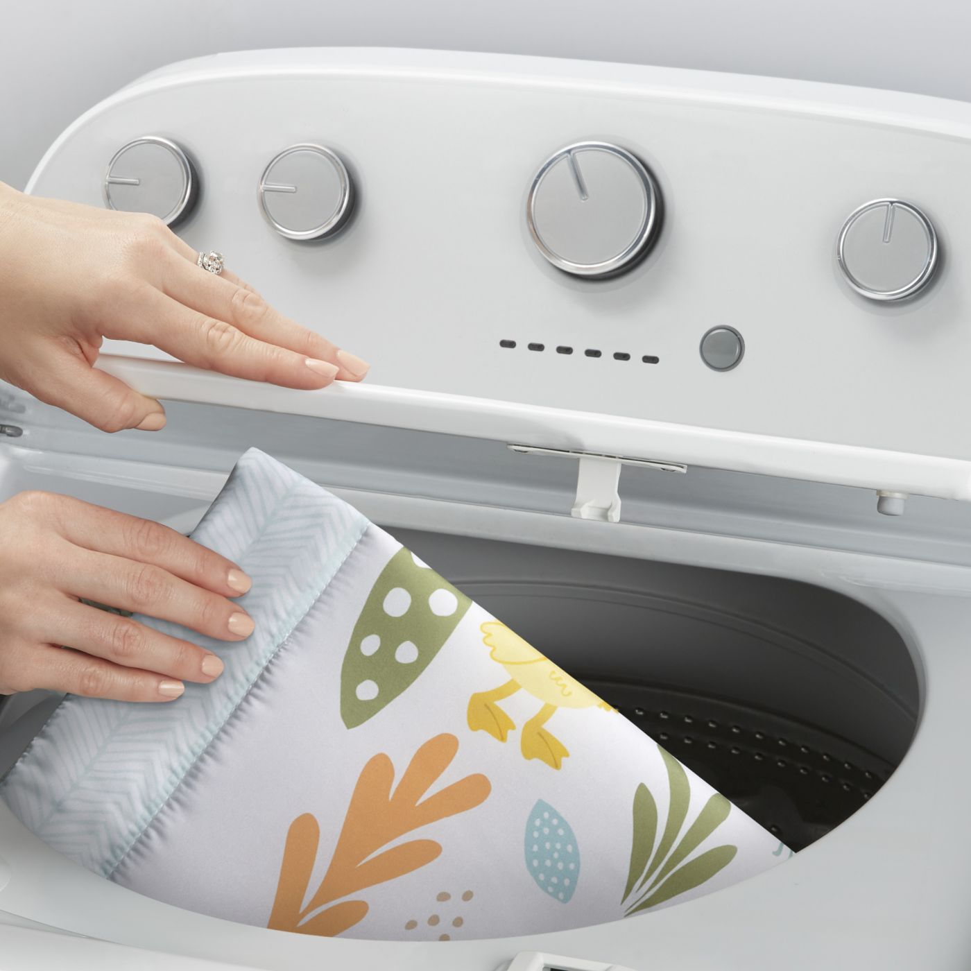 FISHER PRICE SALTELUTA DE GIMNASTICA PENTRU NOU NASCUTI SuperHeroes ToysZone