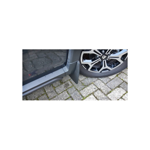 Set apărători noroi față OEM pentru Dacia Duster II 2018+ (8201700279)