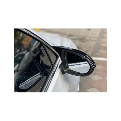 Capace oglinzi tip Batman, negru lucios, pentru Volkswagen Passat B8/B8 FL (2015+)