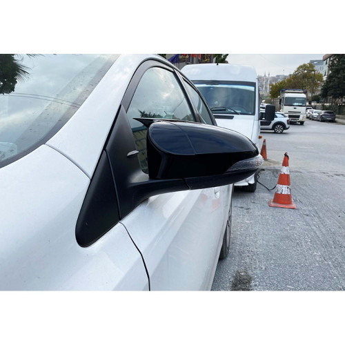 Capace oglinzi tip Batman negru lucios pentru Toyota Verso 2009–2018, set 2 buc