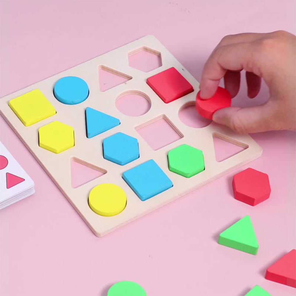 Joc educativ din lemn cu forme geometrice și carduri de construcție