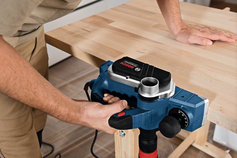Rindea electrică Bosch GHO 26-82 D, 710 W, lățime 82 mm, adâncime 2,6 mm