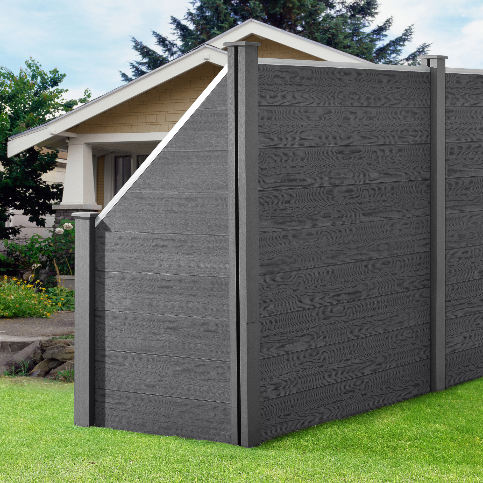 Gard WPC gri cu element inclinat pentru gradina, 183x451 cm