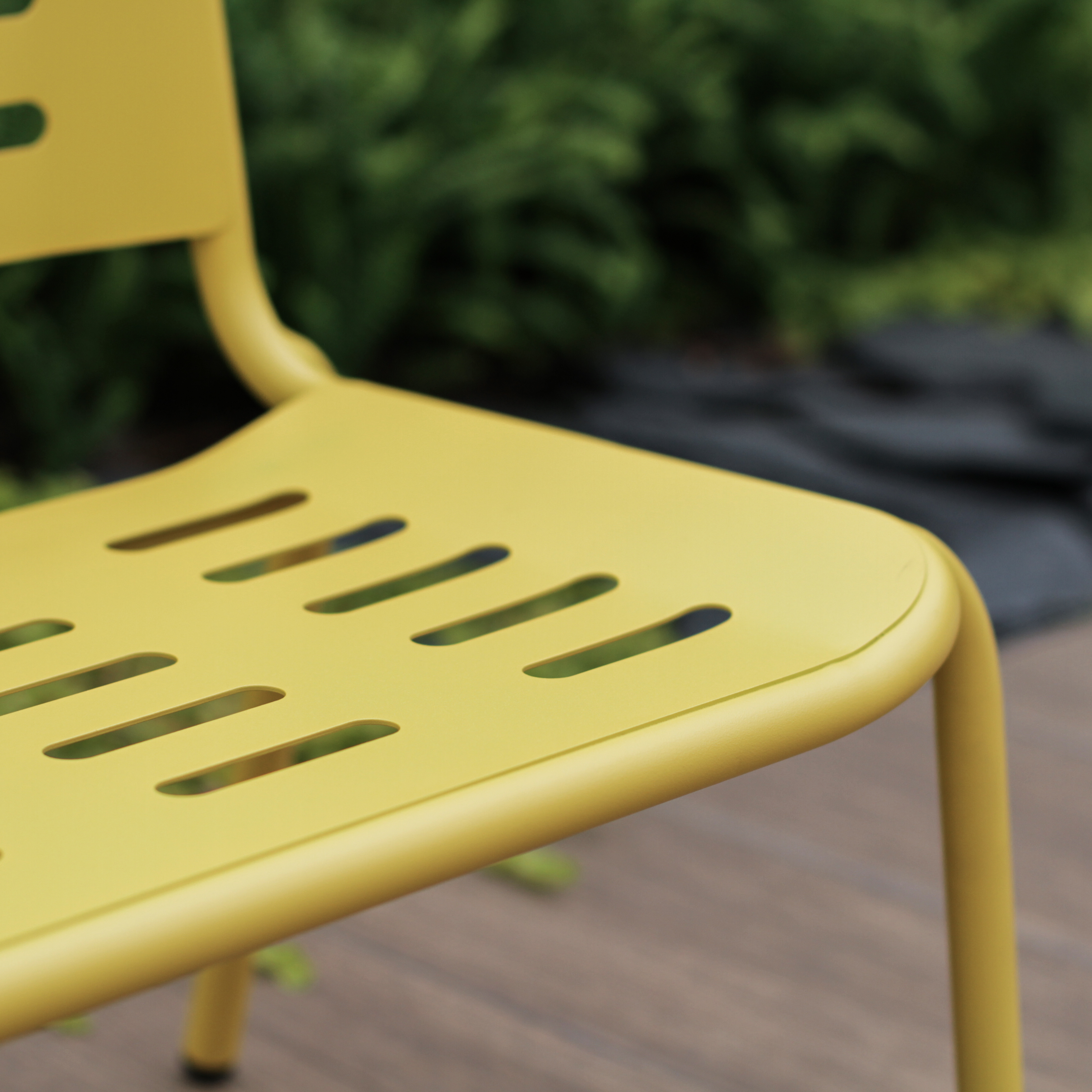 Set masă și scaune pentru copii Etroubles, 4 piese, metal multicolor