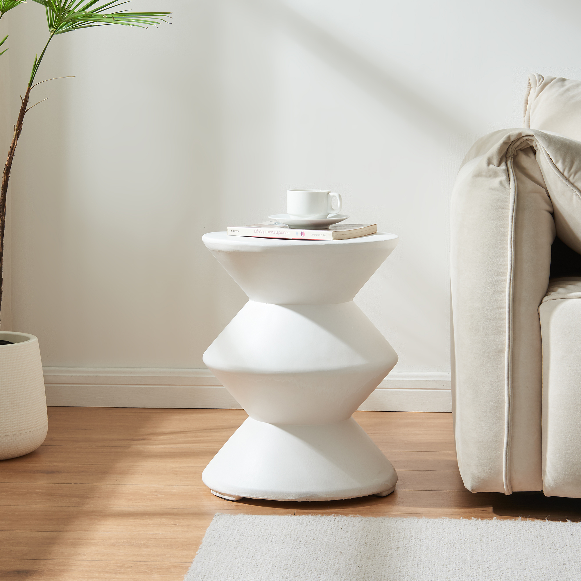 Masă laterală Kyppeslo albă 47x36,5 cm pentru living și dormitor