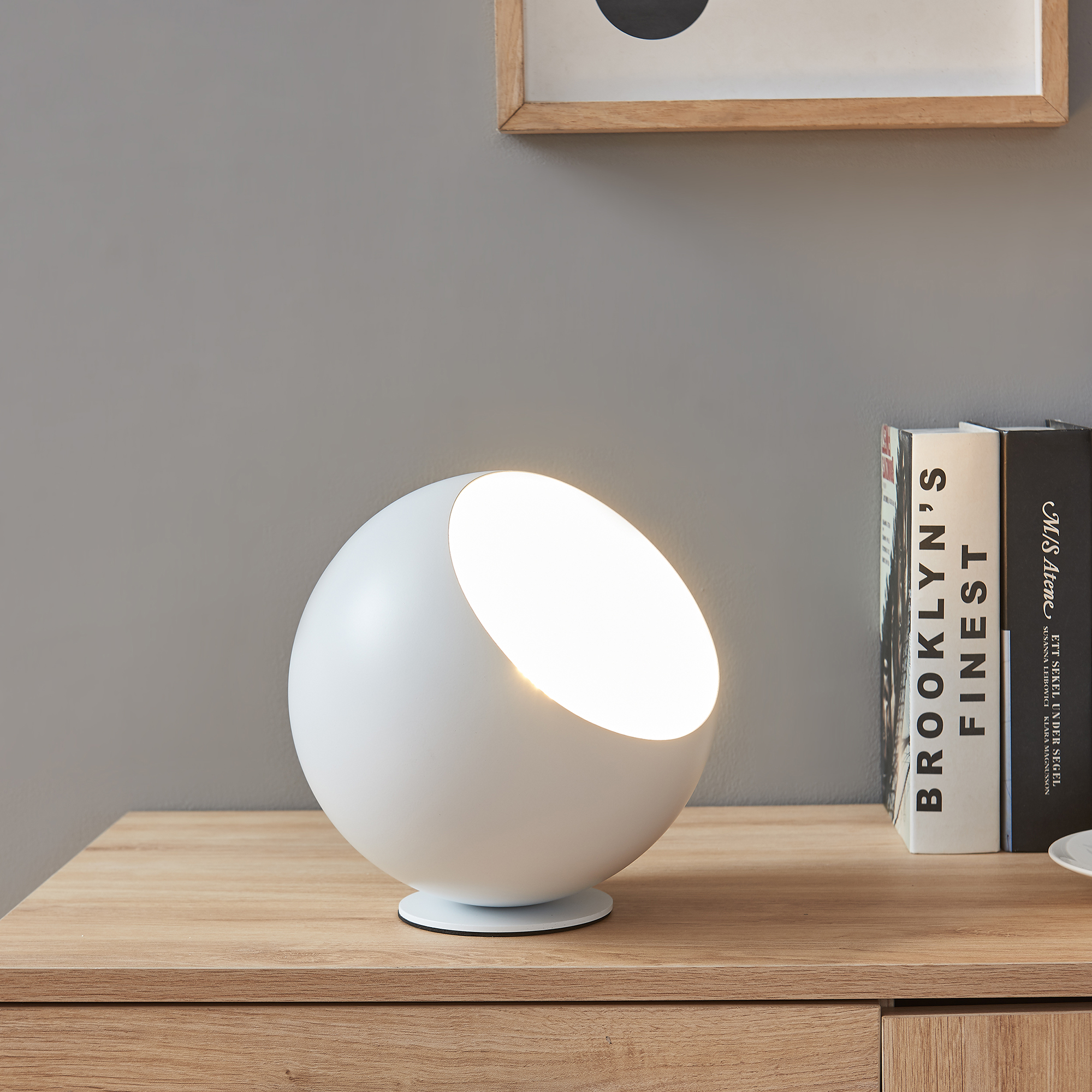 Lampa de masă Lukkodso albă din metal, E27, 20 x 20 cm