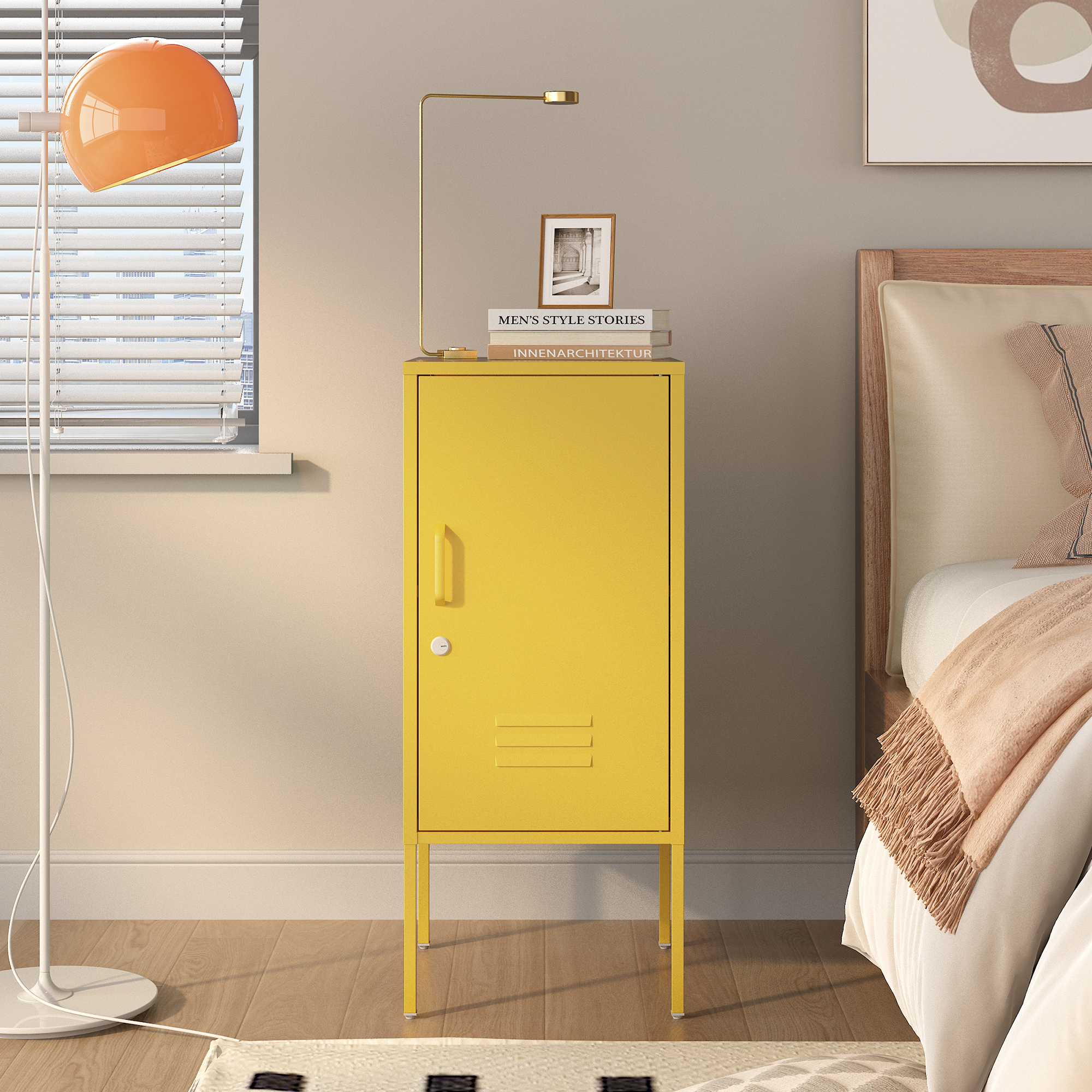 Noptieră metalică galbenă cu ușă încuiabilă, 82x35x35 cm
