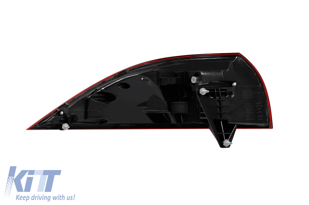 Un pachet de design tip GLE63 potrivit pentru Mercedes GLE SUV W167 2018-2023, cu elemente din lac negru, faruri LED și stopuri LED Performance AutoTuning