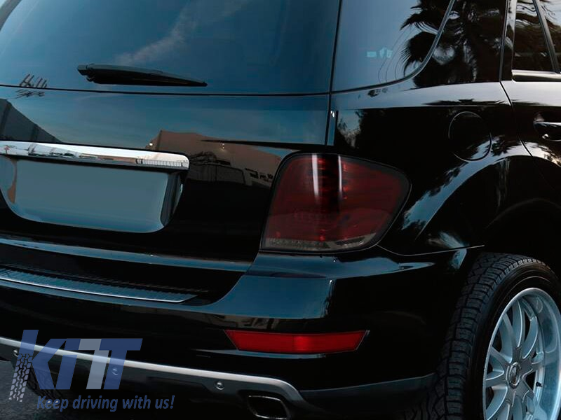 Set de stopuri LED de tuning potrivit pentru Mercedes ML W164 2005-2008 fumurii, 5 pini, stânga și dreapta Performance AutoTuning