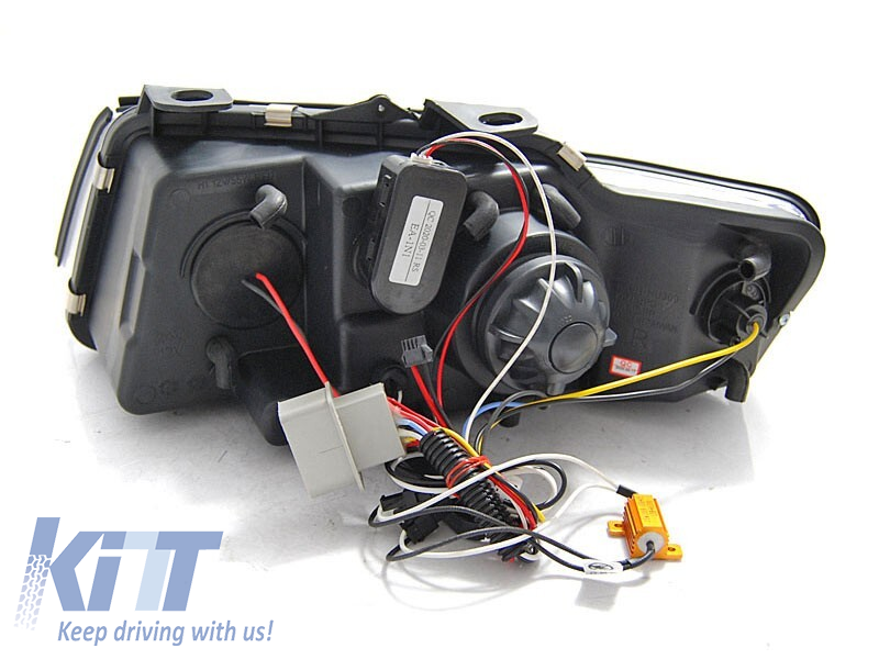 Set de faruri de tuning potrivit pentru Audi A4 B6 Cabriolet 2002-2006 cu bază cromată, stânga și dreapta Performance AutoTuning