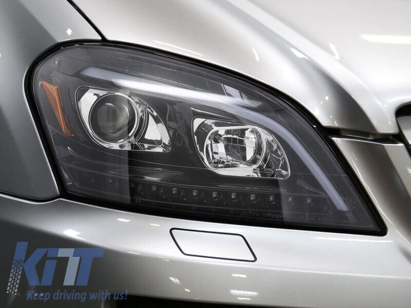 Set de faruri tuning potrivit pentru Mercedes ML W164 2005-2008 cu bază neagră, stânga și dreapta Performance AutoTuning