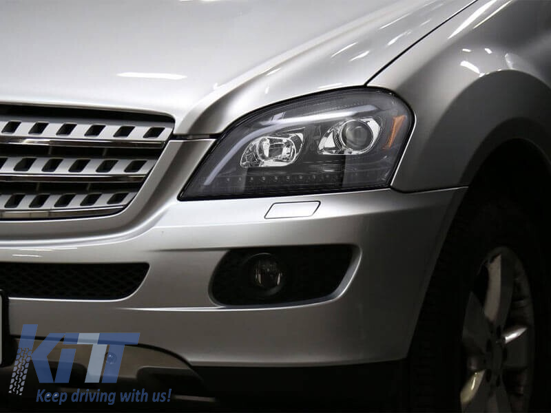Set de faruri tuning potrivit pentru Mercedes ML W164 2005-2008 cu bază neagră, stânga și dreapta Performance AutoTuning