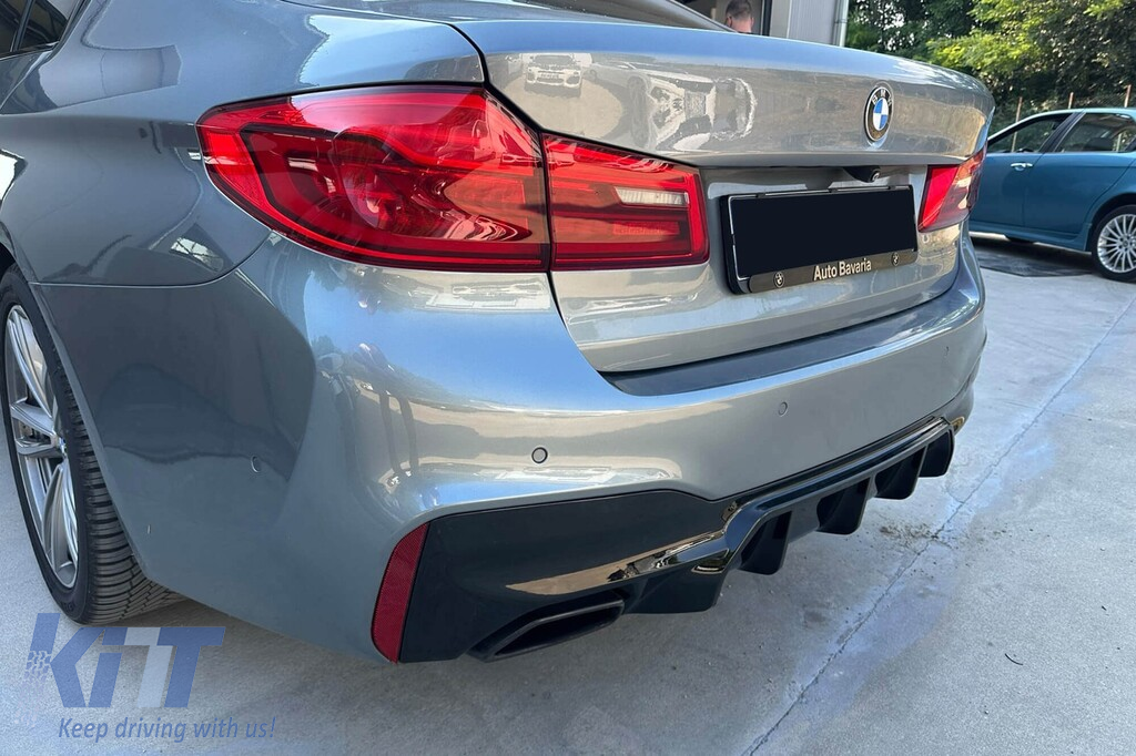 Difuzor tip M5 Competition potrivit pentru versiunile 530, 540 cu bara de protecție M Technik spate pe BMW Seria 5 G30 sedan, G31 break 2017-2020 -oo--oo-, lac negru Performance AutoTuning