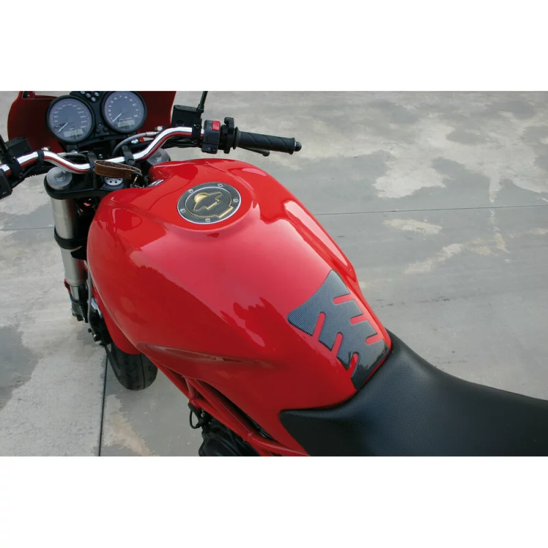 Autocolant protector buson rezervor Ducati carbon, 5 găuri, rezistent UV