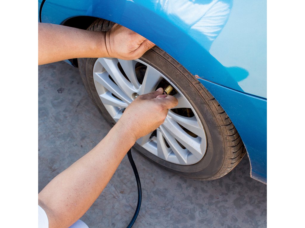 Compresor auto Carpoint 12V 150 PSI cu manometru si cablu 2 m