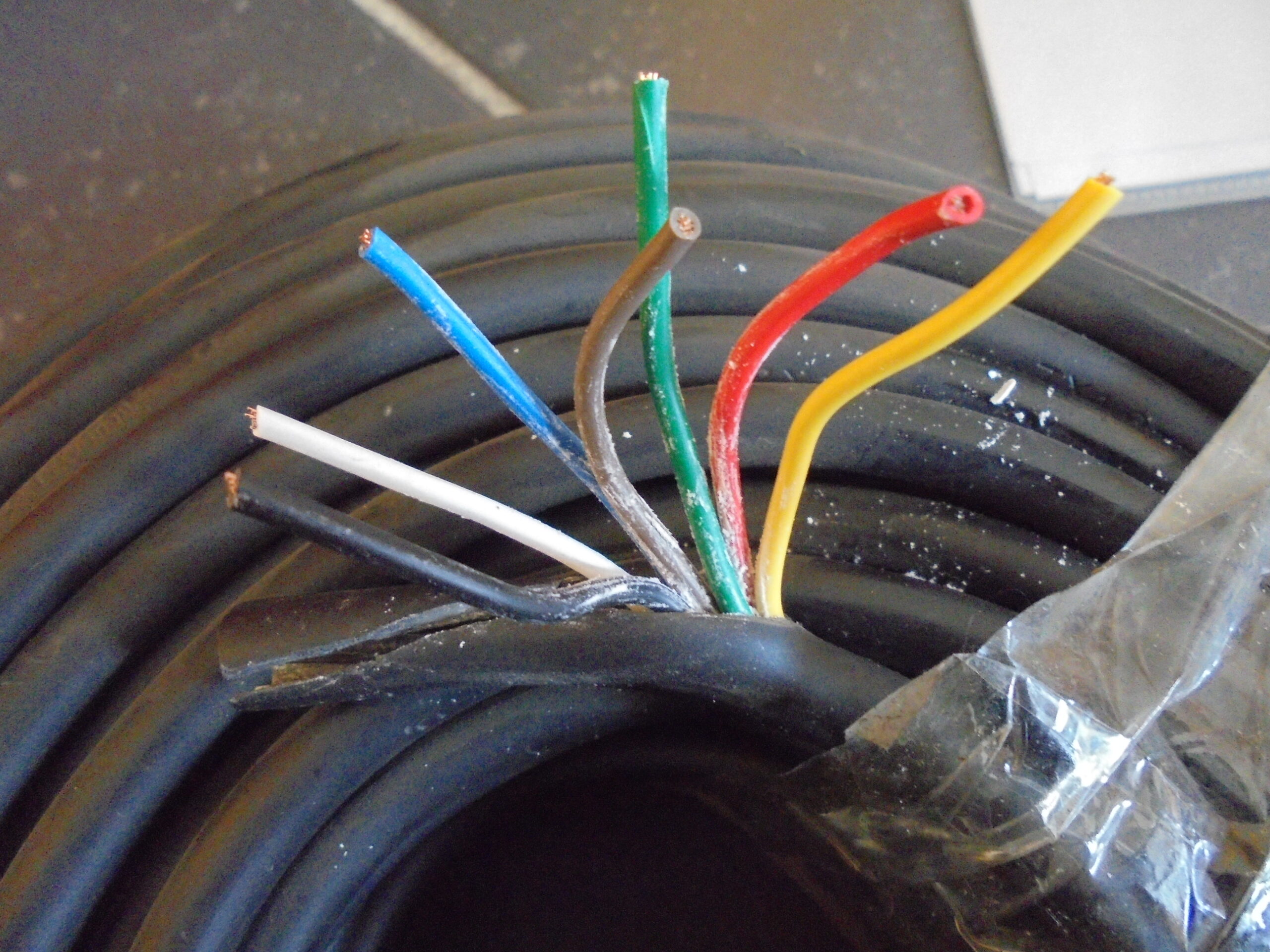 Cablu auto 7x1.0 mm² cu 7 fire, negru, 12V, la metru liniar